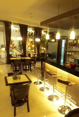 Avitel Hotel Макати Экстерьер фото